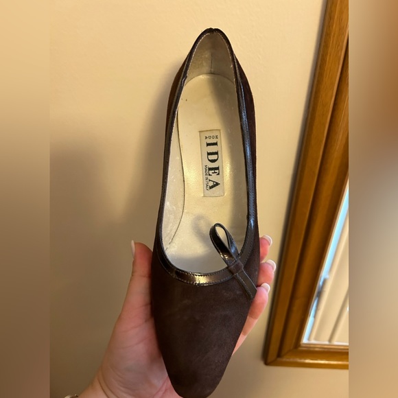 Matching Brown Purse and Shoes - Picture 11 of 13